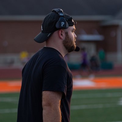 Follower of Jesus/ Husband/ OffensiveCoordinator / QB Coach/ Social Media specialist at Minor High School