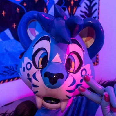 Account for SFW kinks like bondage and rubber (rarely NSFW, be aware and no kids 🔞) / 🏳️⚧️