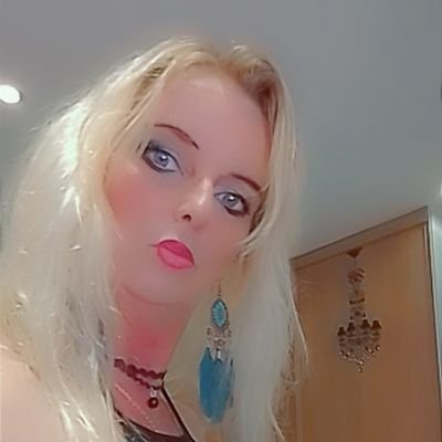 Bonjour je suis une femme simple aimable et je vous propose de consulter mes photos sur HTTPS:https://t.co/8NolRAiebd merci de votre compréhension