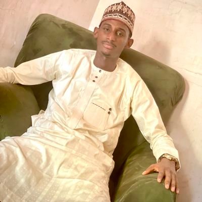 HerbiebMadaki's profile picture. | Crypto enthusiast | Civil Engineer | Forex trader📈📉   | Is all bout consistency | Madridsta⚽
(🧙,🧙)
