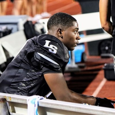 DeanthonyKing43's profile picture. Lee’s Summit High School/6’3/205/ DE,Edge /Class of 2024/816-299-7101/ kdeanthony5@gmail.com