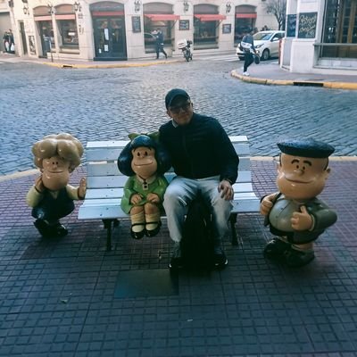 Profesor de filosofía en Uniminuto. Defensor del sentido común. Nací en una familia maravillosa y la vida me ha puesto muy buenos amigos en el camino.