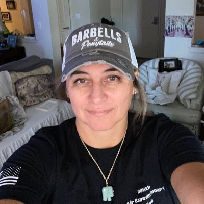 pinksearain's profile picture. 
