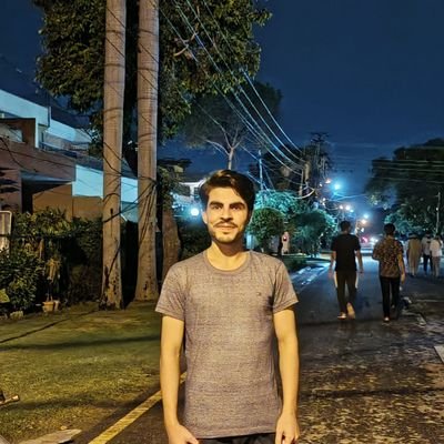 TalhaMalak12's profile picture. Humanist♥️