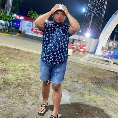 velizsolis90800's profile picture. Soy versátil y me gusta complacer🍑🍆
🥵