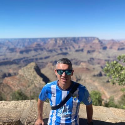 Maestro de Primaria. Malagueño y malaguista. Privilegiado. Orgulloso de mi tierra y su equipo. Málaga CF.