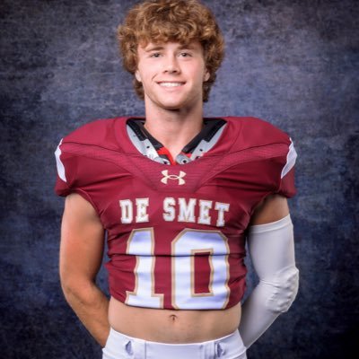 De Smet Jesuit 2025 | 🏈🏃‍♂️ | #10| 5’10 |165lb | WR | 4.5 40yd | All-Conference/All-District WR | 4.33 GPA |✝️ | Email: nhatcher1124@gmail.com