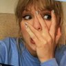 lilielove's profile picture. gostosa, patética, bookstan e swiftie.