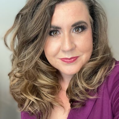 This is @mjmcalliwrites 💜 Mom, wife, educator, author, community edvocate 🫶🏼 @ASTEconnect President-Elect