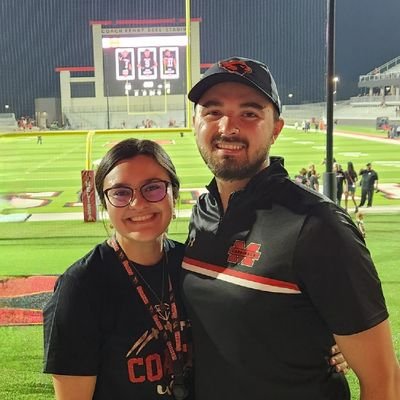 Husband, Teacher, and Coach | Asst Football Coach | RB Coach @FootballMelissa