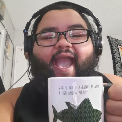 RoomierManatee 
Christian, Comedian, Musician and Gamer.
Live every Mon-Friday on twitch! 
https://t.co/hfRBGPF8iK