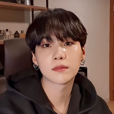 yoongi_sugarmyy's profile picture. Fan account for @BTS_twt                                                 
       방탄소년단의 행복만을 바라는 사람