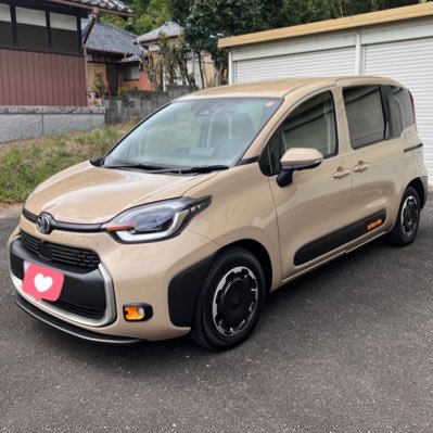 koume_sienta's profile picture. 2023/8/27納車／5人乗りハイブリッドZ ／ベージュ ／内装カーキ／アラフィフ主婦／シエンタ関連ポストのみのアカウントです。