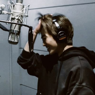 serlymelan59465's profile picture. 