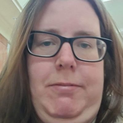 ItsLauraB83 Profile Picture