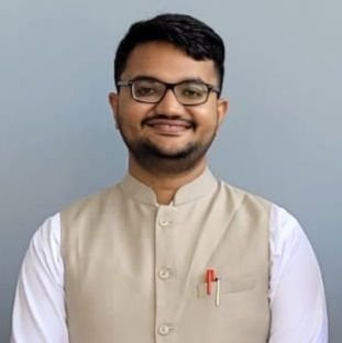 An Engineering graduate who enjoys teaching Math & Physics.