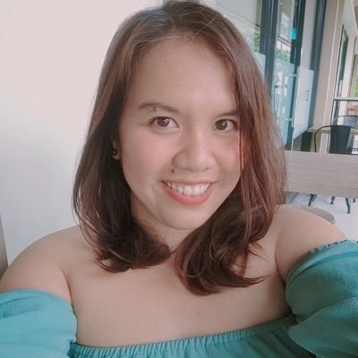 madmegothica's profile picture. Making a mess. 🫠