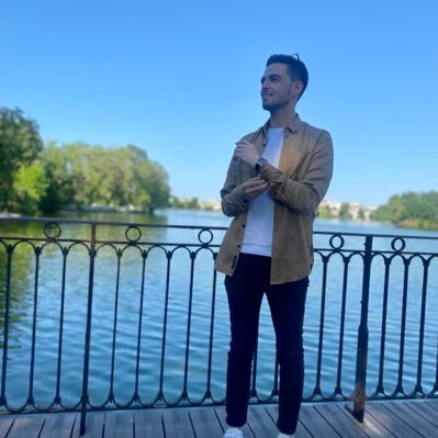 JulienMarshals's profile picture. Dans le train de Lucho, 1ère classe.