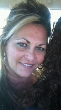 MellanieMattern's profile picture. chillin on a dirt road