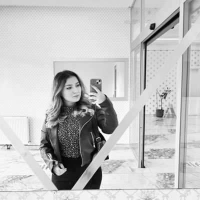 zeyneeq9's profile picture. 