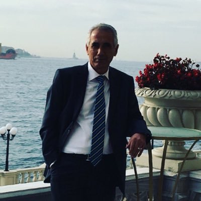 🌹İyyake na’büdü ve iyyake nesteıyn.🌹. ❤️((Rabbimiz!)❤️.🌹Ancak sana kulluk ederiz ve yalnız senden medet umarız.)🌹