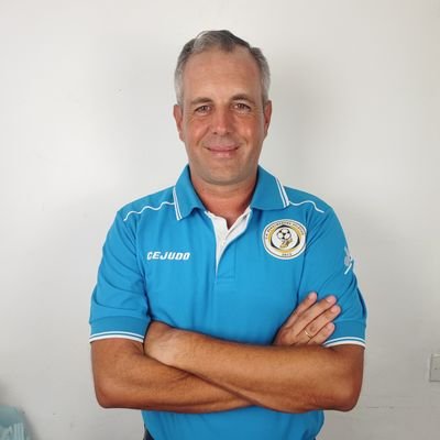 Entrenador fútbol UEFA C. Canal Youtube EL PALO DE RENSENBRINK y escritor de CHAMPIONS DE MI VIDA