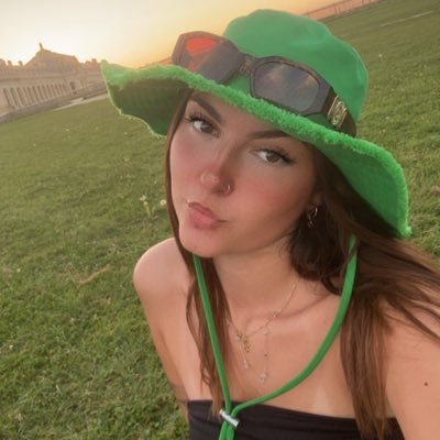 eliinaing's profile picture. 