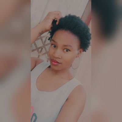Open minded young woman❤️loves to have a good laugh and be around positive people.🌺Please do not DM🥺