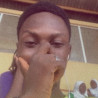 Drugs 🩺💉|| 6'3🙈||oouite|| Edo boy🍆😏 ||singer🎸||anime freak😍🖤 ||therapist 🤪😌