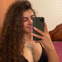 Beatriz (@bfrocha12) 's Twitter Profile