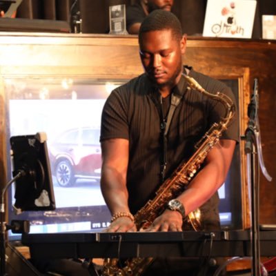 | Educator 🍎🎹 | Saxophonist 🎷 | Entrepreneur📈 | PVAMU Alumnus | SUU Alumnus 🎓 | ΦΜΑ🔺| ΩΨΦ ⚡️|@TipTolbertMusic🎛| @Tipsence💨|