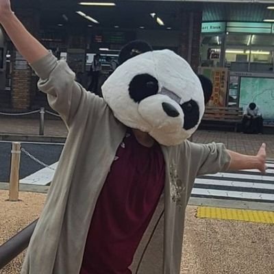 踊るの好き、歌うの好き、お酒呑むの好き💖
猫が好き、パンダが好き💖panda7号🐼