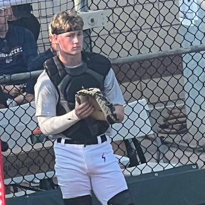 Cangelosi Sparks North 17U |C/3B/1B| 5’11”/195 lbs|New Trier ‘25 |EV 99|Pop 1.86/80mph crouch|7.19 - 60yd| GPA 4.16 | jakebentivenga2025@gmail.com (312)919-1707