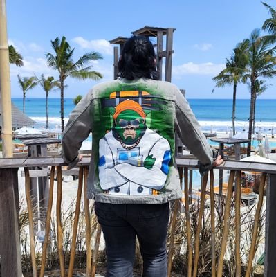 Explorer of the Universe | Product Ops Commander of @cosmize_io | Solarpunk enthusiast | tech-nature | Condensed Matter Physicist