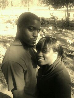 REAL COOL.. GOT MY HEAD ON STRAiGHT.. JUST CHiLLiN ENJOYiN LiFE=) DONT NEED THE DRAMA..!! TOO GROWN 4 ALL THAT=)