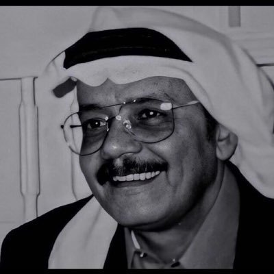 حتى وأنا فـي غـفـوة النـــــوم أناديــك وطيفــك عـلـى شاشة خيالــي يلـوحِي