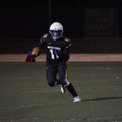 Sahuarita high school / class of 2025 / GPA 3.59 / 5,9 185 lbs / TE and inside LB / Soccer center back/