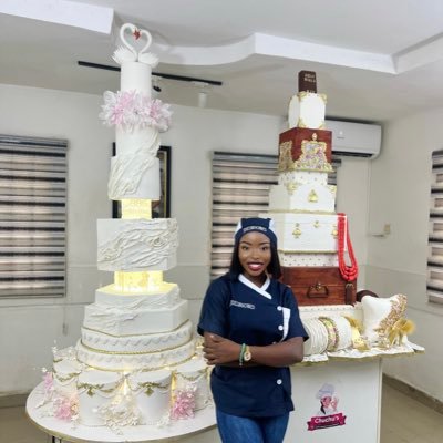 Certified Sugar Artist/Cake designer/ Baker : we make all sort of cakes/pastries and desserts for all events To place an Order 📞:08072014916 IG: @joelukscakes