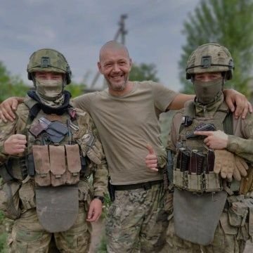 Наш мир спасет не красота, Не доброта, не знаний сила, А взятый в руки автомат И грамотный отстрел дебилов!
Мы все попадём в Ад, но в Аду мы будем лучшие! 🤙