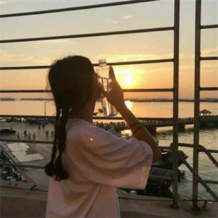 neyneashee95366's profile picture. Travel the world and see the scenery.