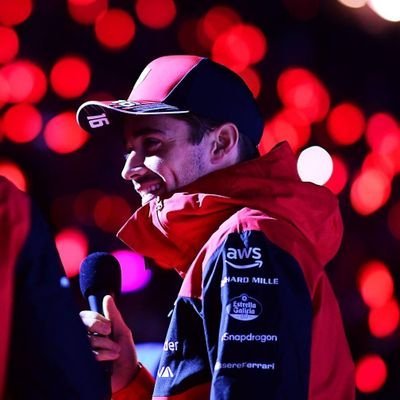 neonchxnge's profile picture. sports and tv shows enthusiast