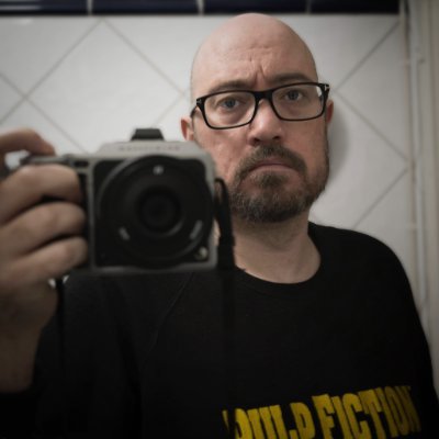 ragnevi's profile picture. Mitt liberala hjärta slår för frågor som rör utbildning, psykiatri & funktionsnedsättning. Gymnasielärare på Estetprogrammet, De la Gardiegymnasiet i Lidköping.