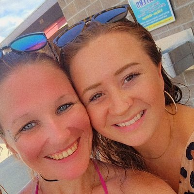 sparkill999's profile picture. Outgoing colorful