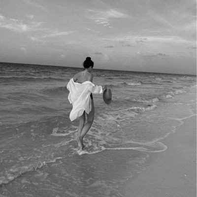 Pauulavc's profile picture. 🌞🦋🌻✨🪐