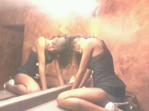 iM A MOTHER OF 2BEAUTiFUL DAUGHTERS. LiVE 2 ENJOY LiFE! DO iT BiGG OR SUMBODY ELSE iS GONE DO iT BiGGER!!