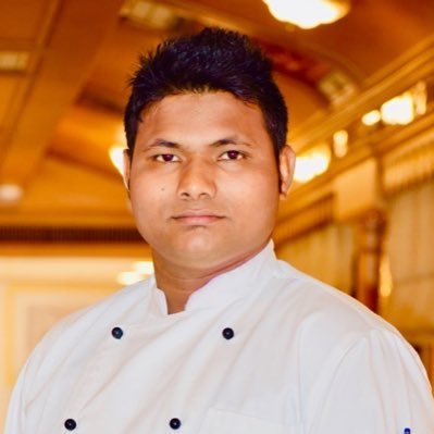 Chef De Cuisine  Ex Marriot, Ex Aman PhD from NIFTEM Co-founder Giriraj Bhojanalay