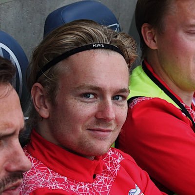 23 år gammel haugesunder. Journalist i @tv2sport. Glad i (lokal)fotball. Spiller for 25 år gamle SK Mann i Bergen⚪️
