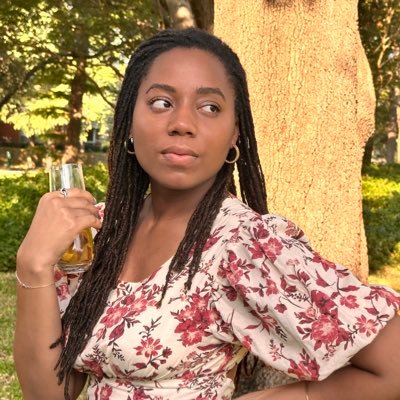 AccentOverTheI's profile picture. It’s pronounced “Ny-uh”