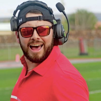 Offensive Coordinator / WRs @ Sul Ross State University D2. Anything worth doing..is worth overdoing! 1 Pass..1 Catch..6 points at a time! “Coach Esco”