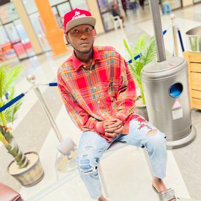 Slum Dog Hustler
🐕🤯🍜🙏